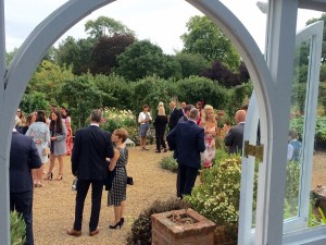 Why choose an outside wedding?